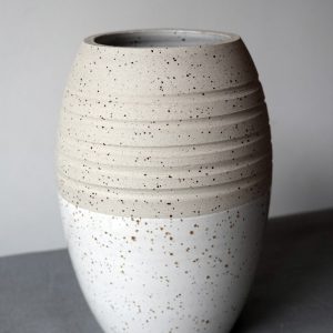 Vase ogive rainuré « Bohème »